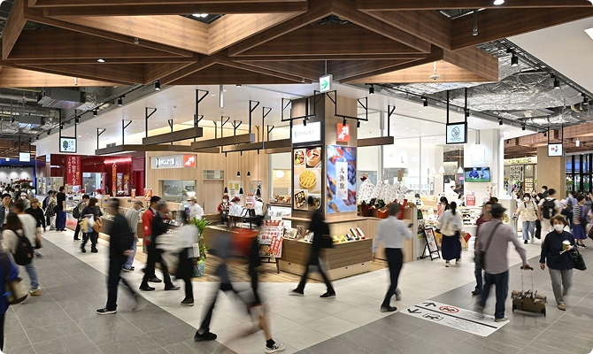 이온몰 다양한 방문객